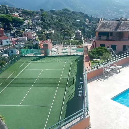 Lovely In With Outdoor Swimming Pool Hébergement de vacances *