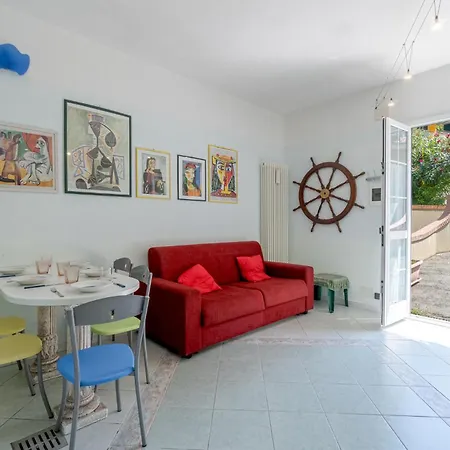 Lovely In With Outdoor Swimming Pool * Rapallo